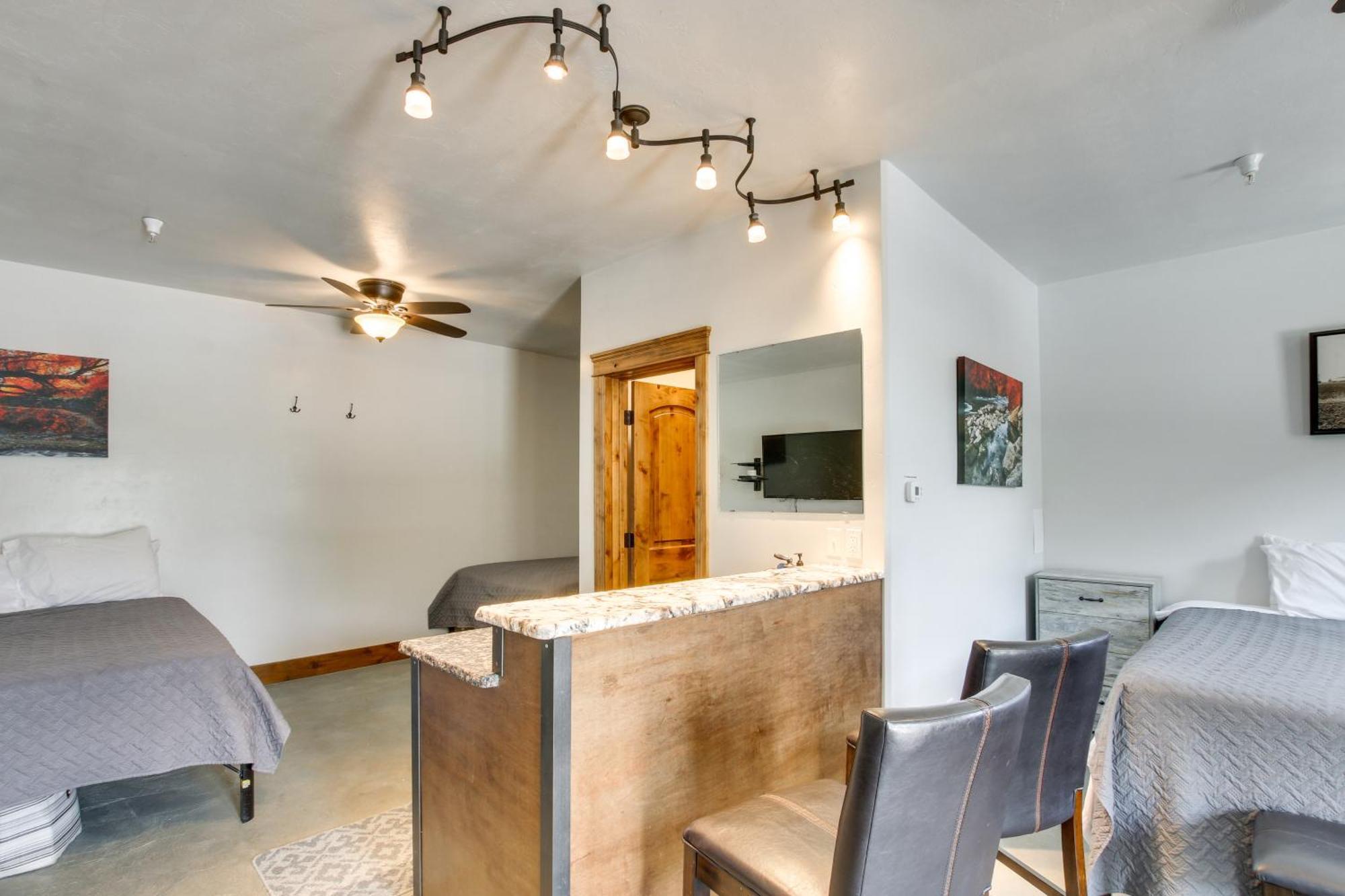 Lava Hot Springs Studio With Deck Walk To Hot Pools Bagian luar foto
